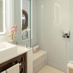 Emerald Beachfront Walkout Club Level Junior Suite Patio Tranquility Soaking Tub